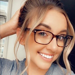 Meet your Posher, Erin